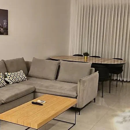 פנינת הקריות Apartment Qiryat Ata Exterior photo