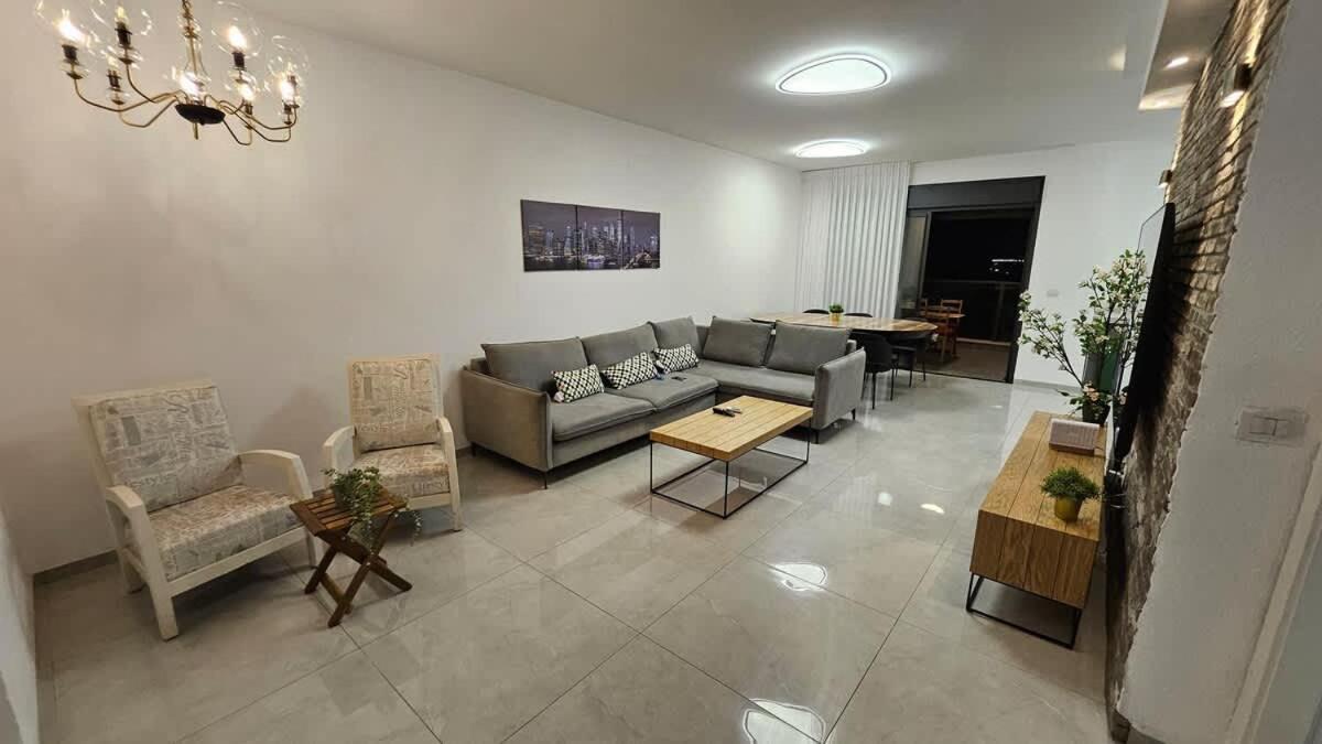פנינת הקריות Appartement Qiryat Ata